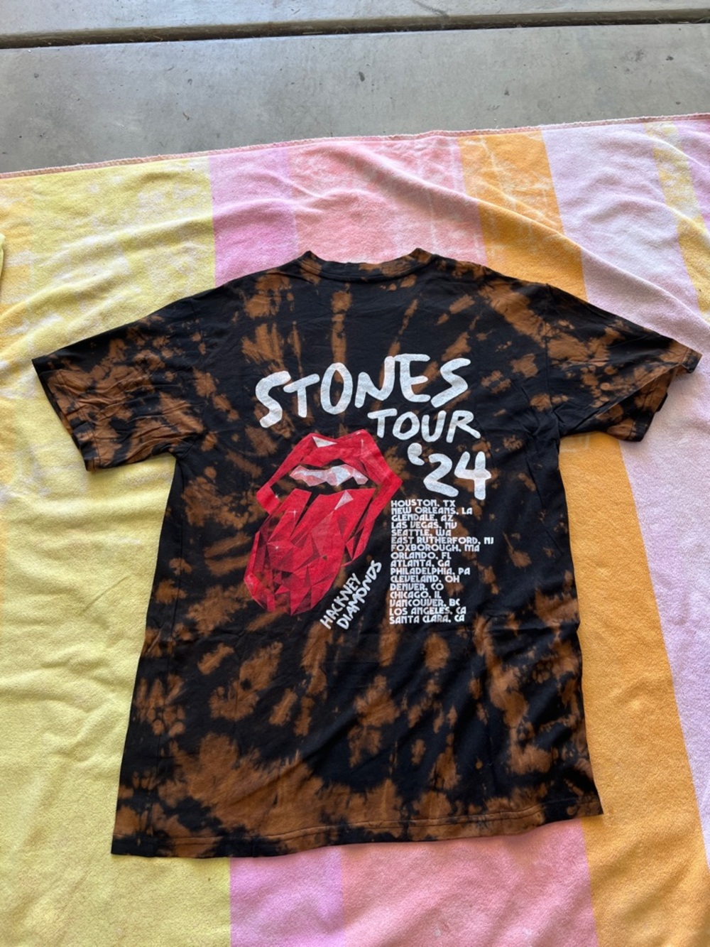 Source Unknown Black & Brown Tie-Dye 'Stones Tour '24' Graphic Tee
